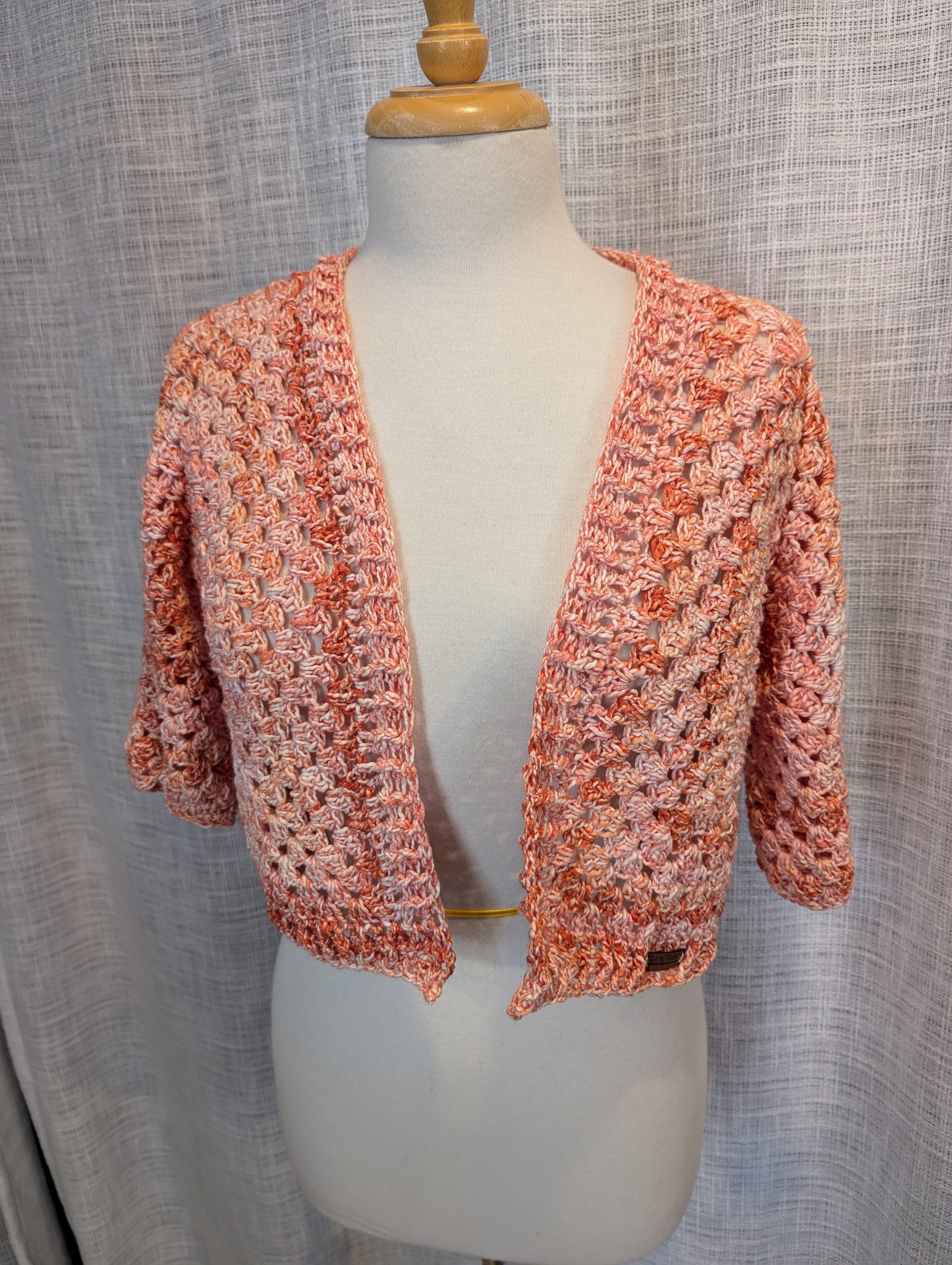 Nos Cardigans Crochetés : Confort & Élégance Artisanale