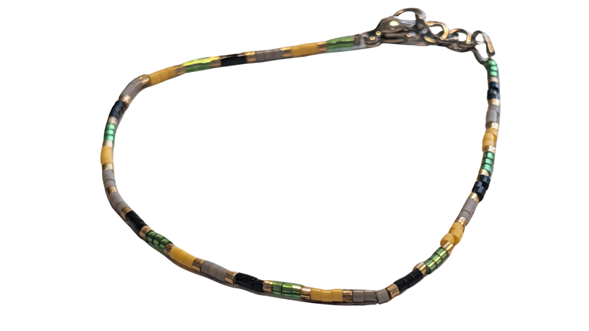 Bracelet Fin en Perles de Verre – Esprit Nature (Vert Émeraude, Gris, Jaune & Noir)