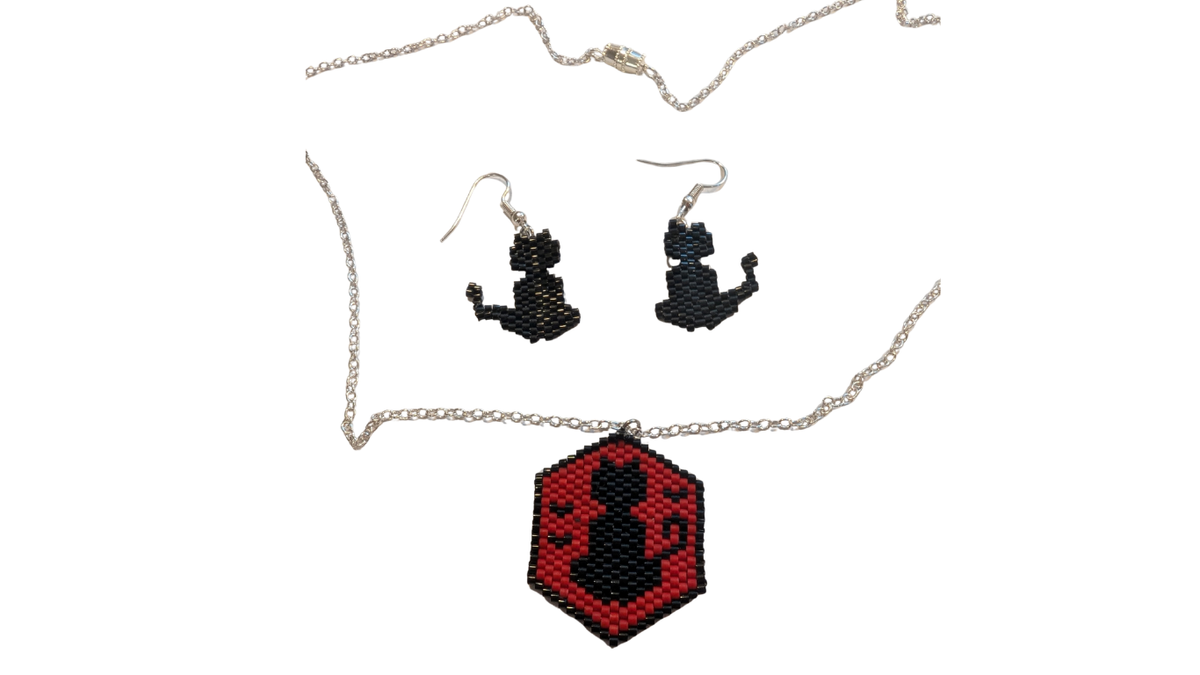 Parure Bijoux Tissés – Le Chat Noir (Pendentif & Boucles d'Oreilles)